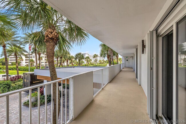 Building Photo - 3000 S Ocean Blvd