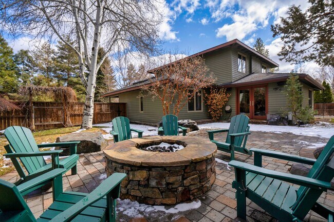 Building Photo - 61497 SE Orion Dr