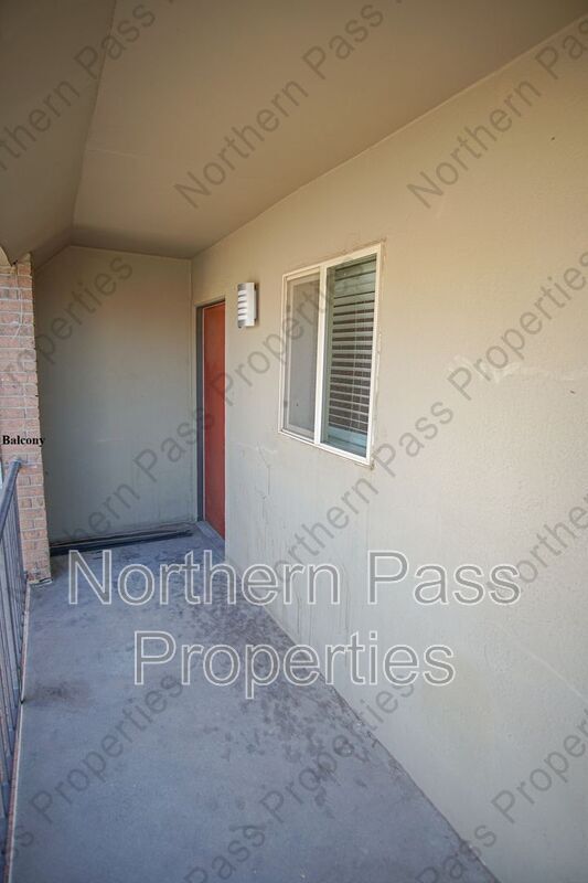 Building Photo - 4433 N Stanton St