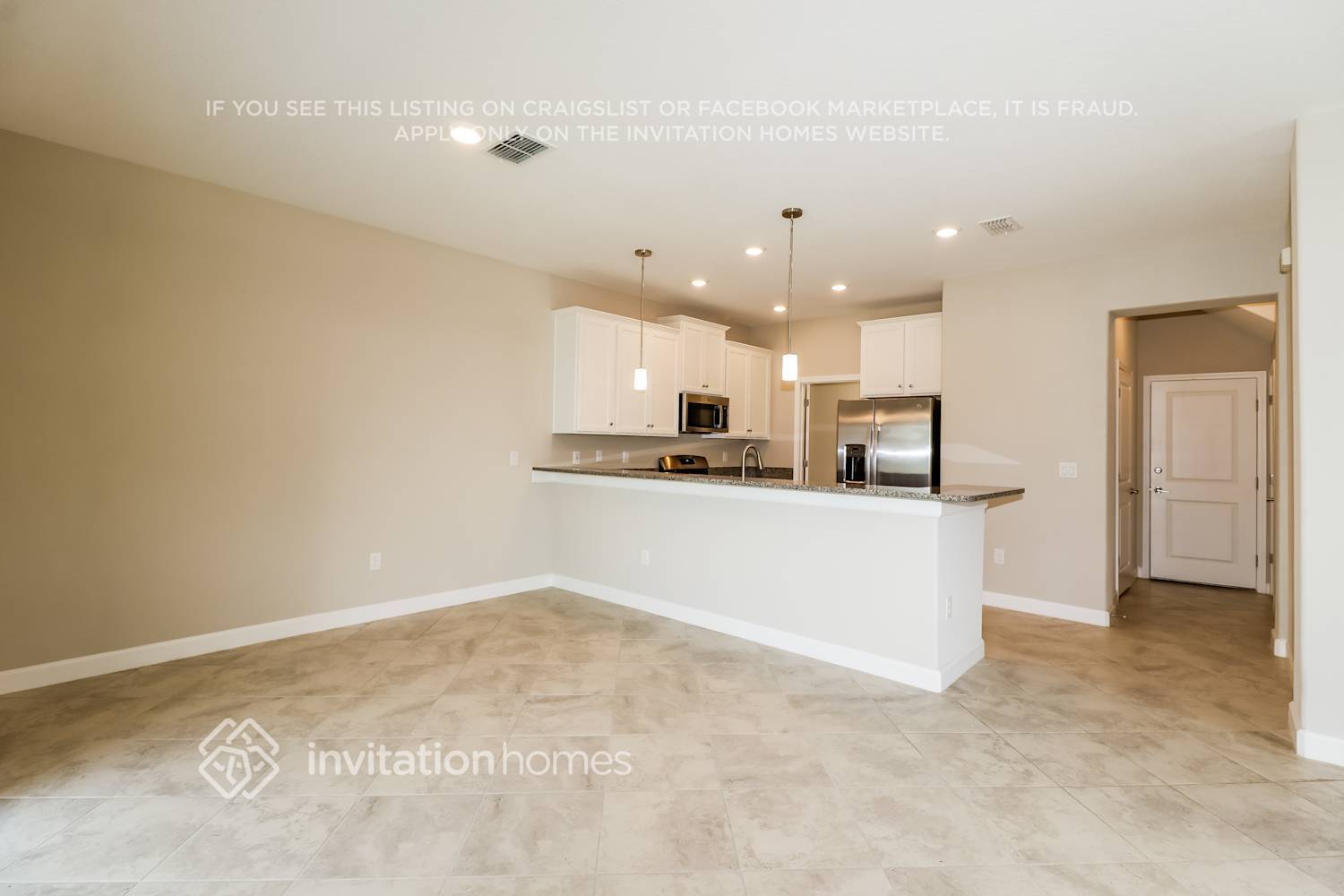 Building Photo - 2918 Coach Manors Way