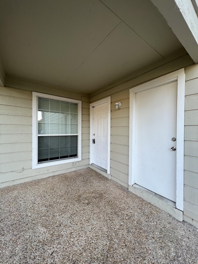 Building Photo - 8848 Meadow Range St