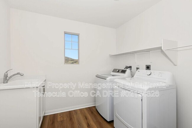 Building Photo - 4237 Ladrillo St