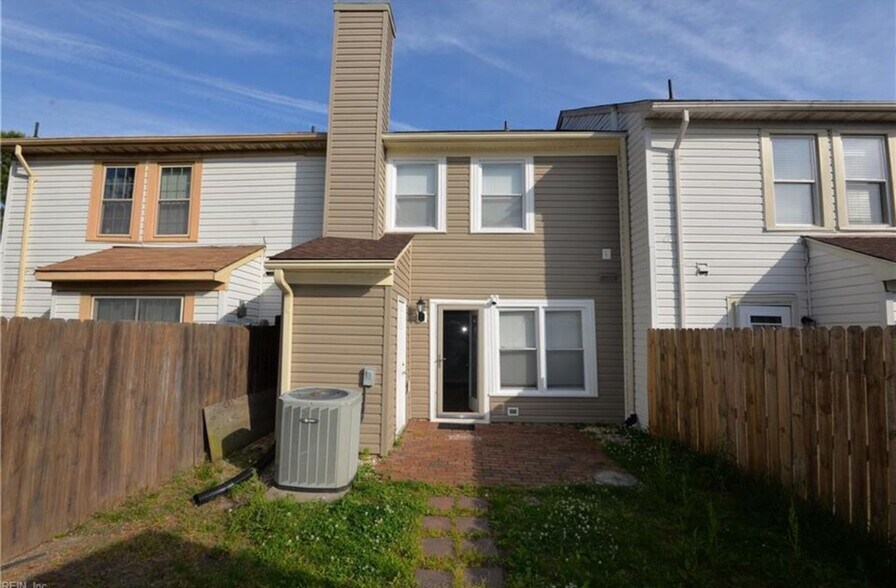 Building Photo - 4502 Marlwood Way