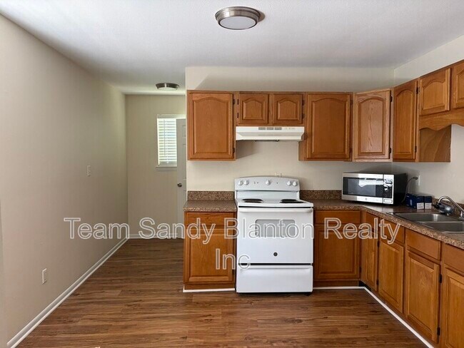 Building Photo - 204 Brandywine Rd