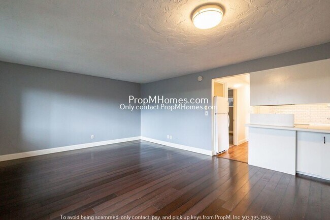Building Photo - Spacious One Bedroom In Southwest Tigard!