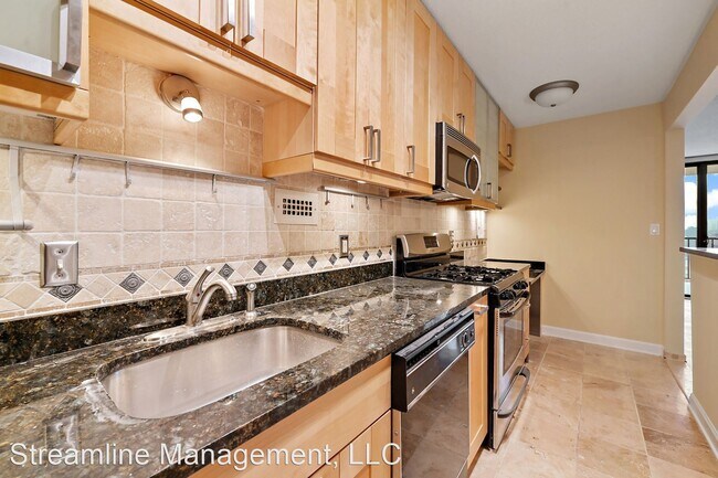 Building Photo - 1 br, 1 bath House - 4242 East West Hwy #914