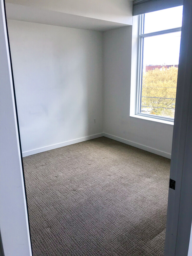 Bedroom - 1321 Seneca St