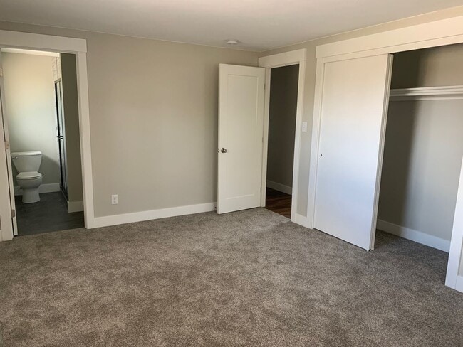 Building Photo - Beautiful 4 Bedroom 3 Bathroom Home in Wes...