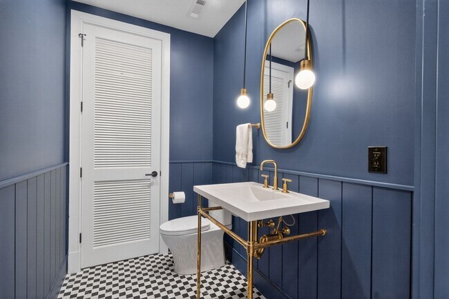 Building Photo - 1114 Beacon St