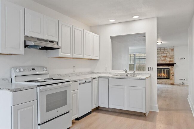 Building Photo - 1010 Bird Creek Dr