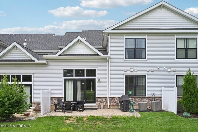 Building Photo - 42 Dogleg Ln