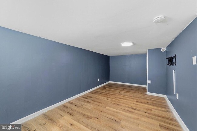 Building Photo - 1063 S Merrimac Rd