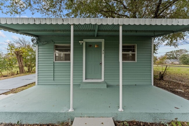 Building Photo - Inviting 2 bedroom 1 bath home for rent!
