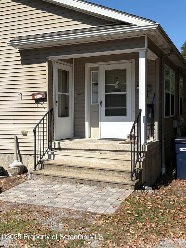 Building Photo - 907 Lackawanna Ave