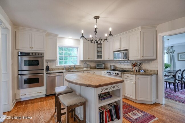 Building Photo - 12 Westwind Rd