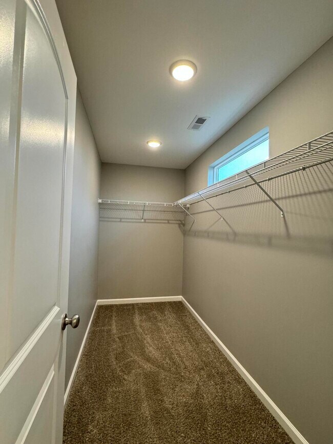 Building Photo - 207 Jared Parker Wy