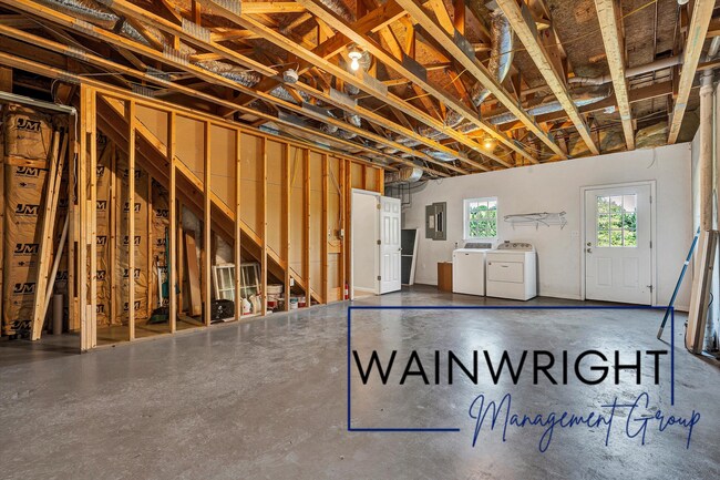 Building Photo - Charming Ranch Convenient Location