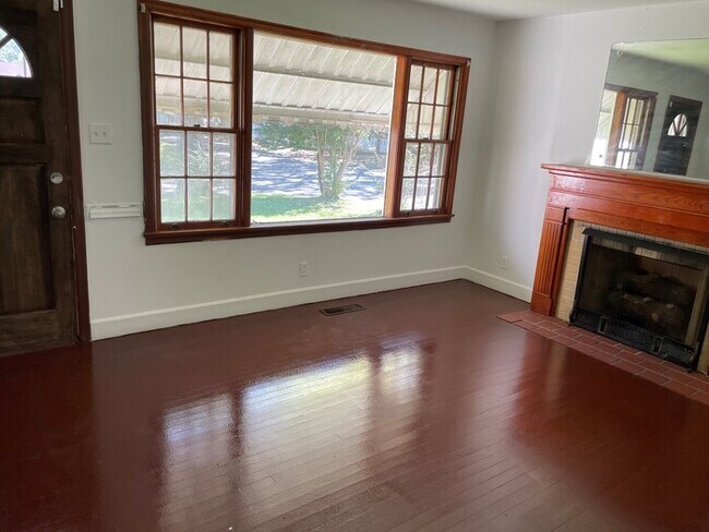 Building Photo - Birmingham