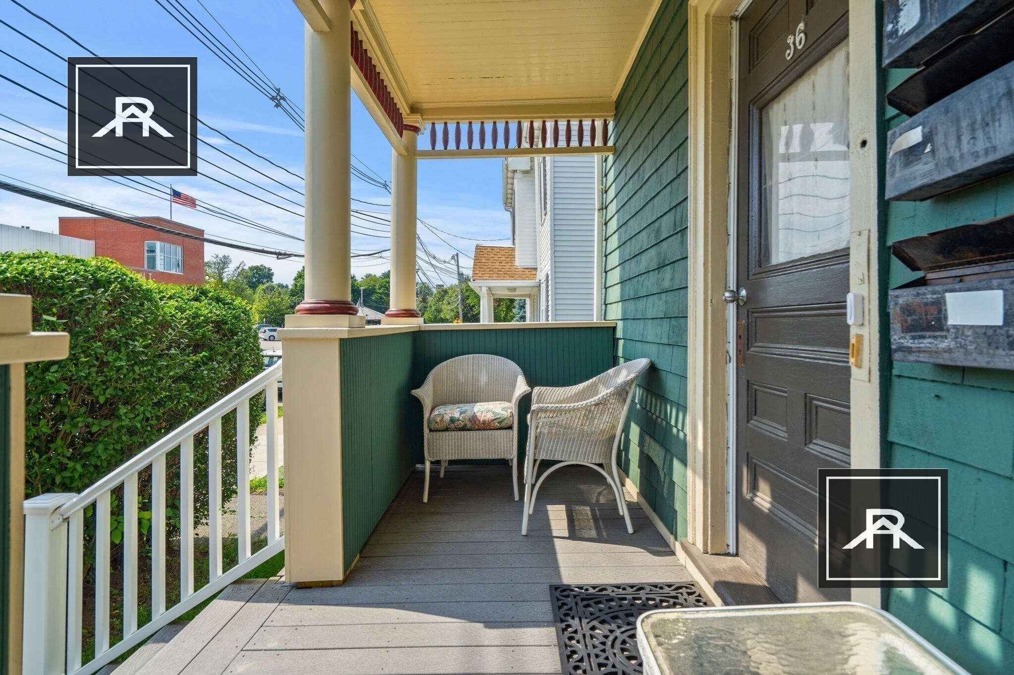 Building Photo - 36 Willow St