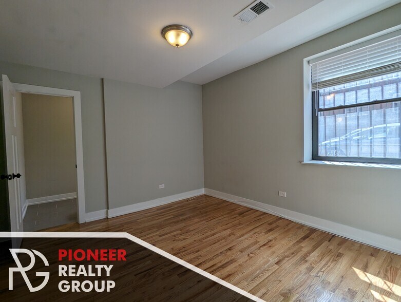 Building Photo - 2822 N Mildred Ave