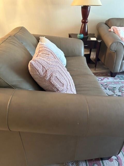 Building Photo - 2801 Somerset Dr