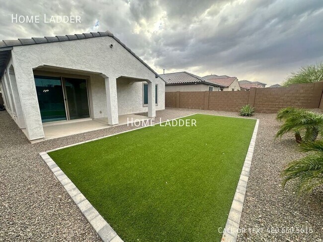 Building Photo - 19842 W Badgett Ln