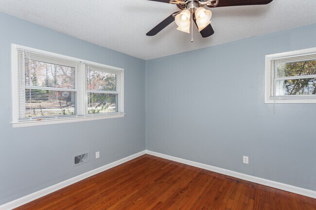 Building Photo - 3405 Melrose Dr