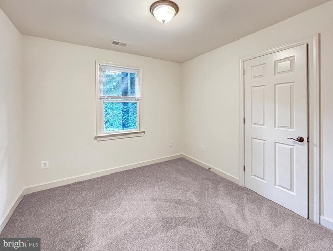 Building Photo - 5704 Captain Jones Ct