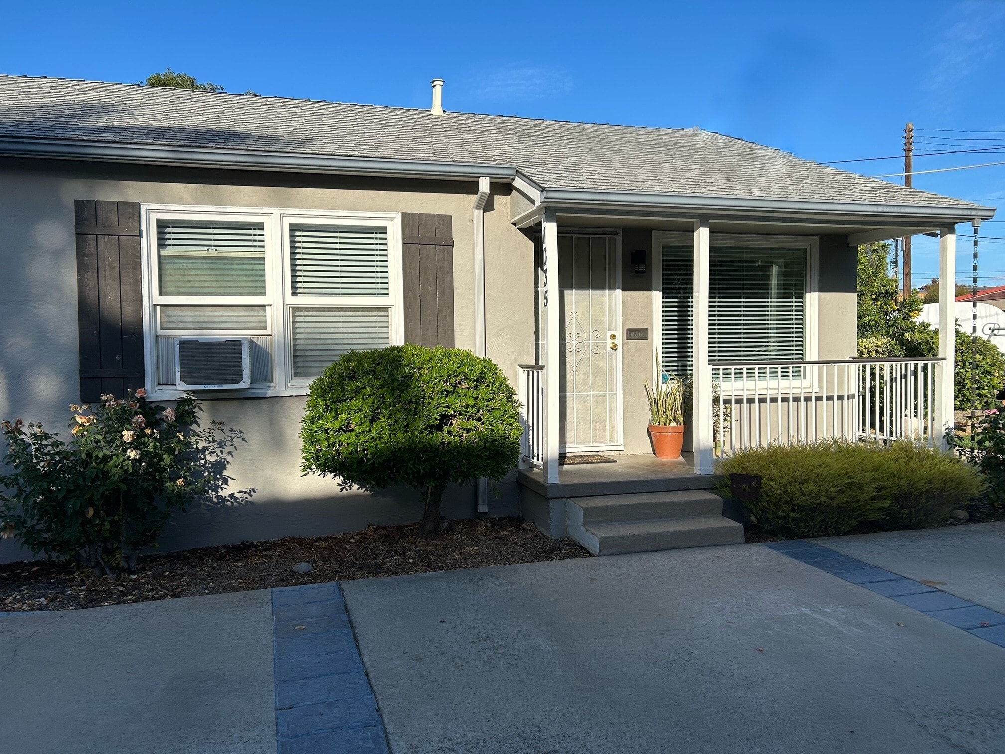 Building Photo - 1035 64th St