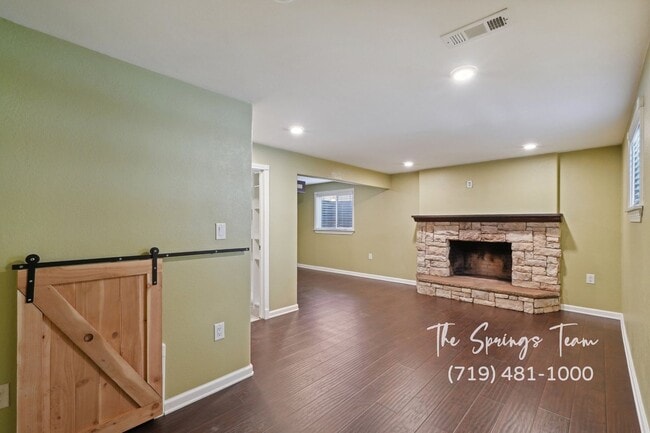 Building Photo - 874 Hoosier Dr