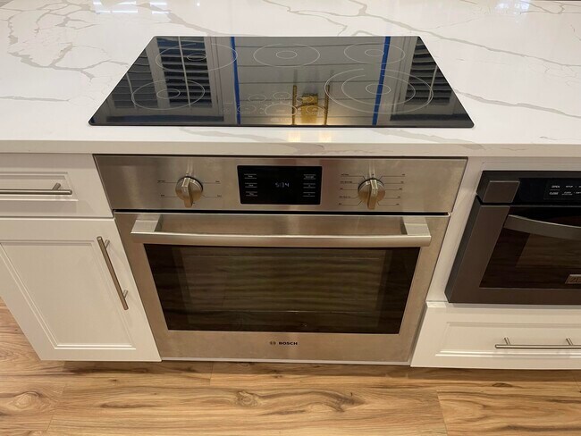 Building Photo - 196 SW Kanner Hwy