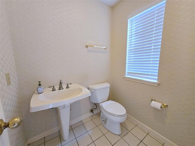 Building Photo - 3902 St Michaels Ct