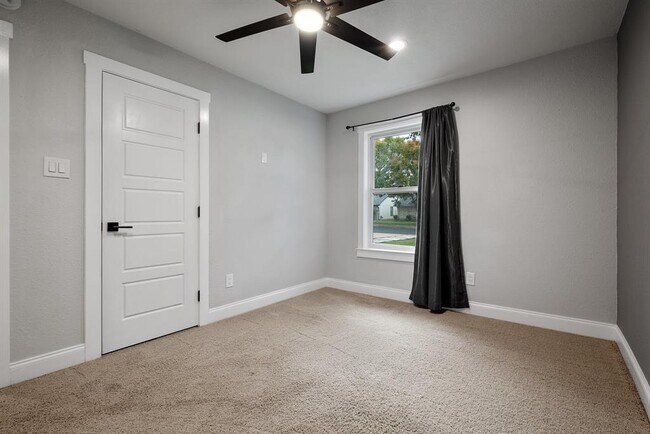 Building Photo - 5143 Ganymede Dr