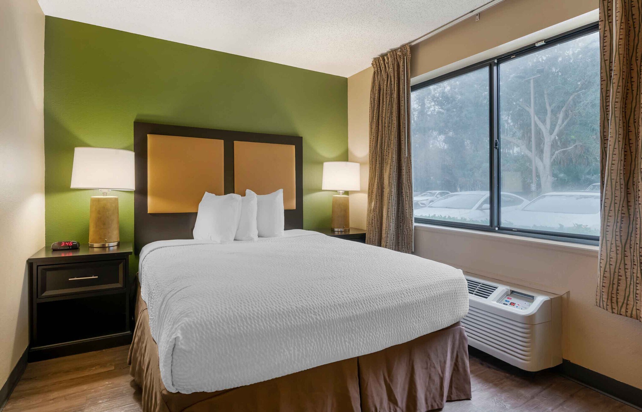 Building Photo - Furnished Studio-Daytona Beach - International Speedway