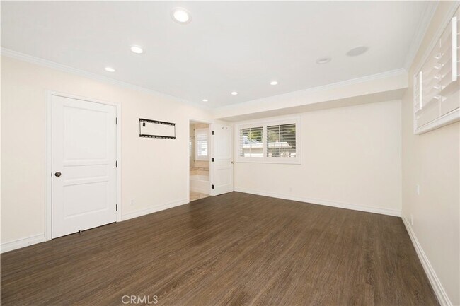 Building Photo - 3150 Dona Maria Dr
