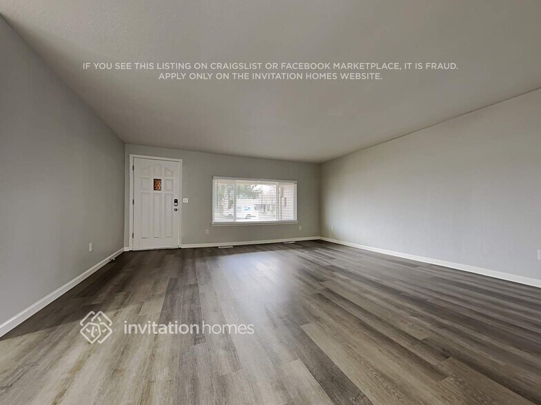 Building Photo - 5526 63rd Ave SE