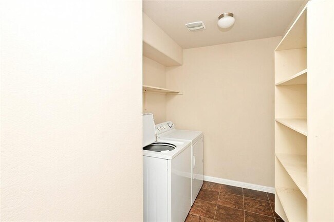 Building Photo - 516 Tula Trail