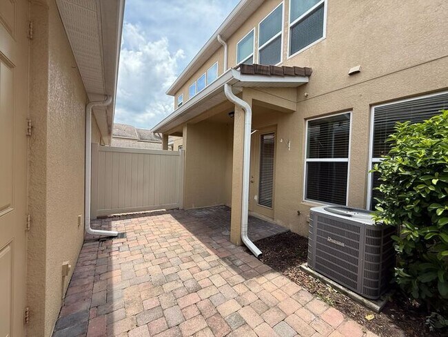 Building Photo - 7681 Ripplepointe Way