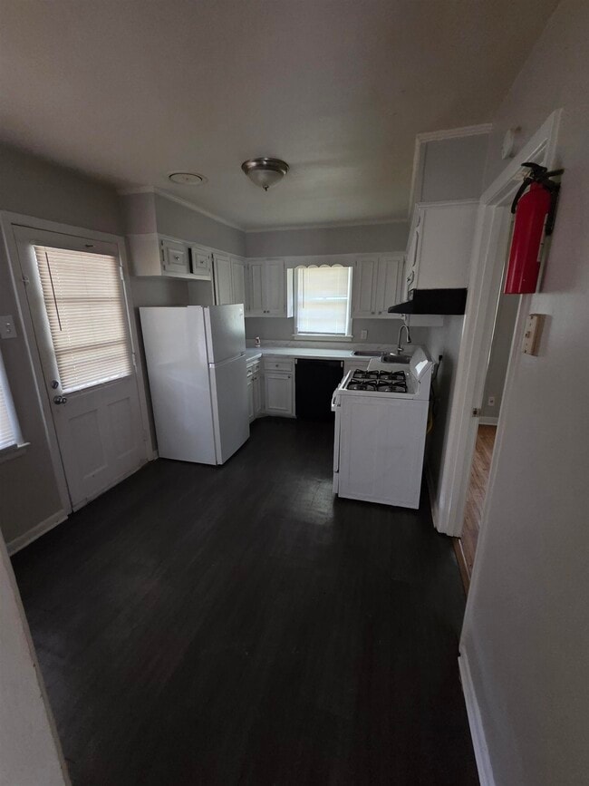 Building Photo - 5369 Lochinvar Rd