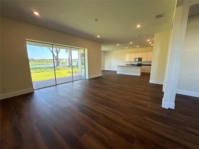 Building Photo - 16645 Lone Oak Cir