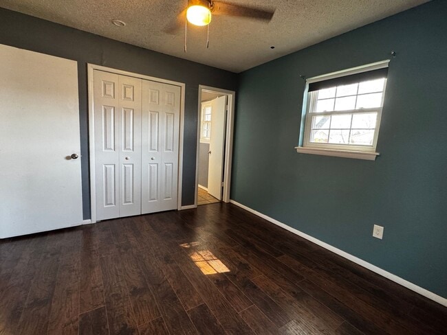 Building Photo - 3028 NE Pioneer Blvd