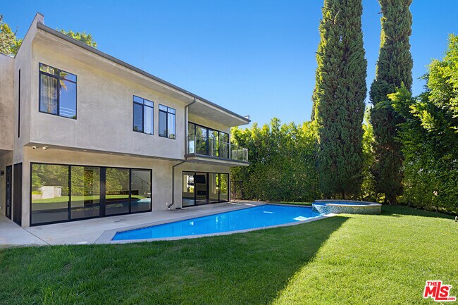 Building Photo - 11200 Dona Lola Dr