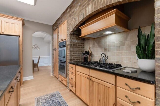Building Photo - 100 Hardwood Ln