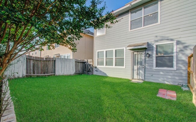 Building Photo - 14319 Mirkwood Ln