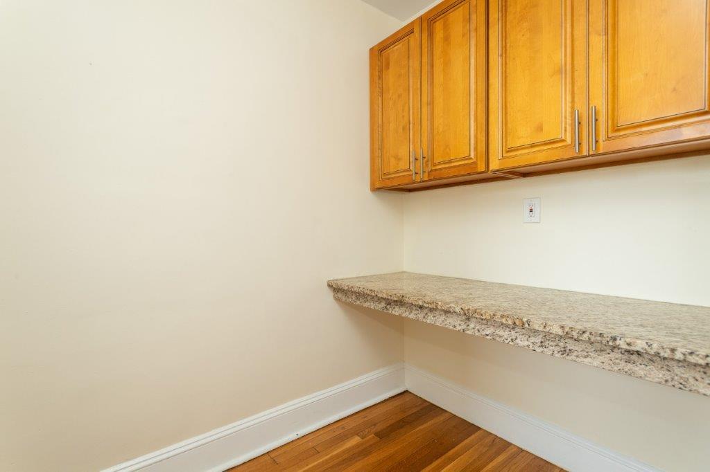 Building Photo - 138 Highland Ave