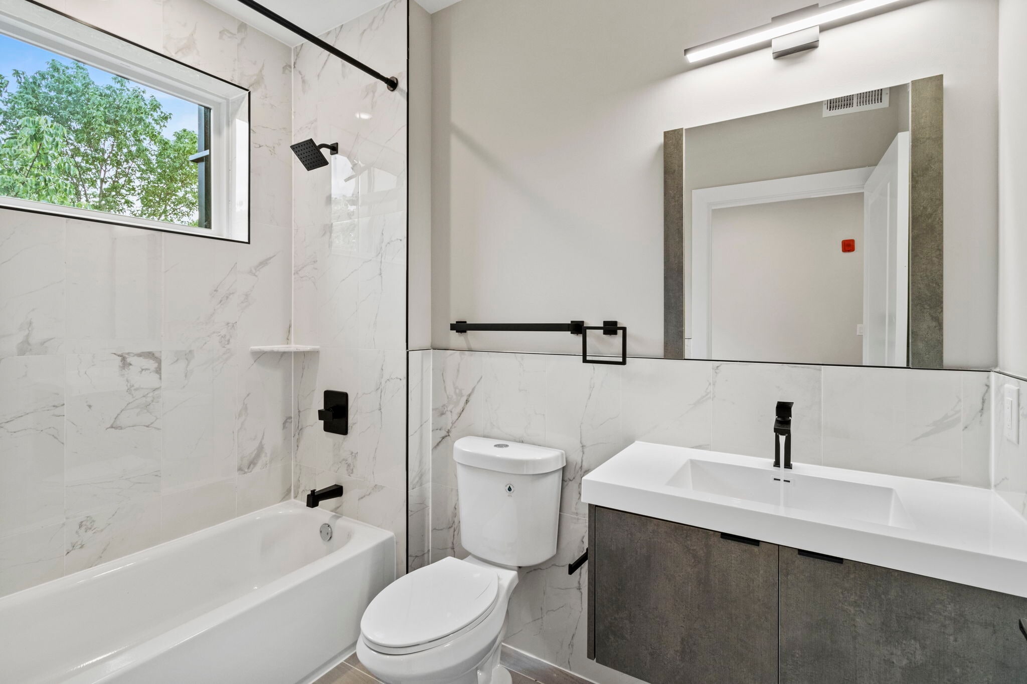 Building Photo - 2625 W Jefferson St