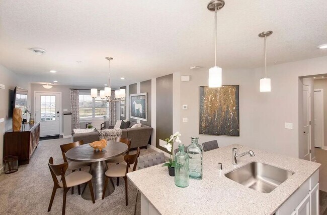 Building Photo - Upscale Townhome Living in Woodbury for $2,799!