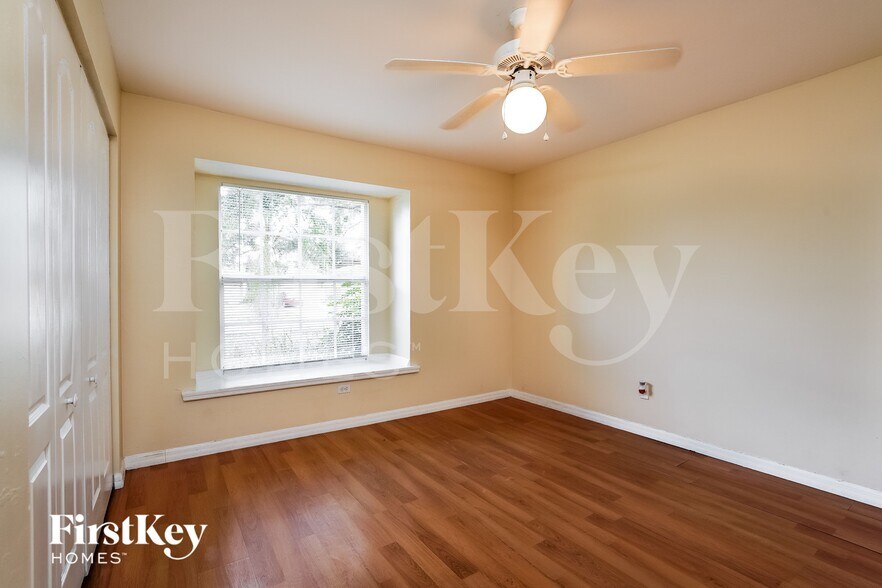 Building Photo - 9096 Frank Rd