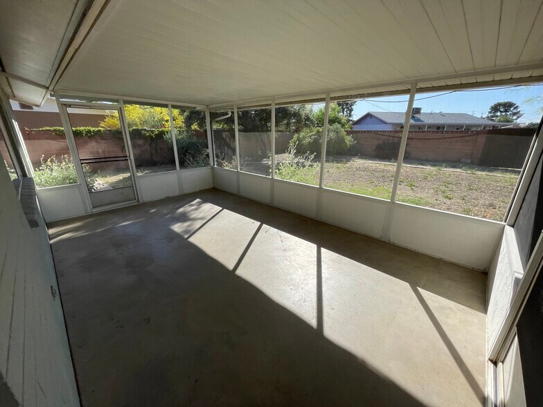Building Photo - 3810 S La Corta Dr