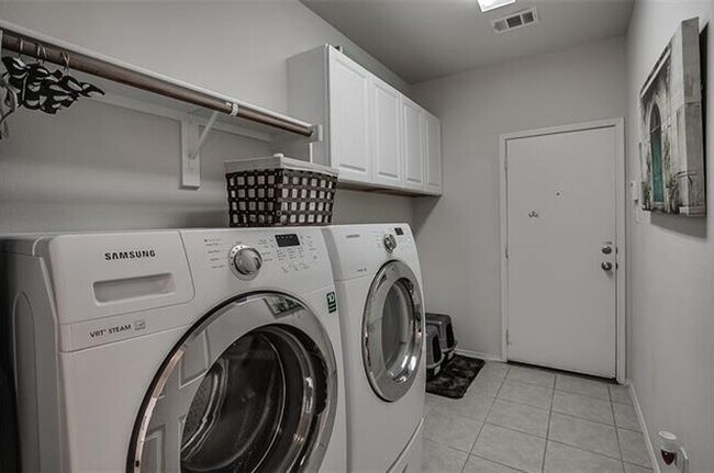 Building Photo - 5117 Sweetgum Ct